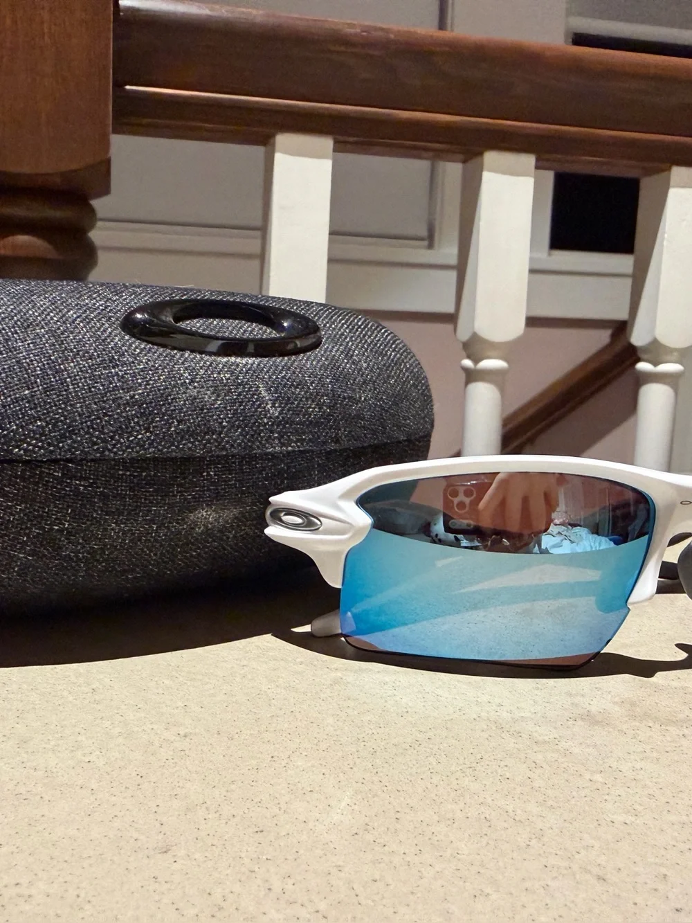OAKLEY FLAK 2.0 XL Sunglasses Prizm Sapphire lense white frame  - Blue and white